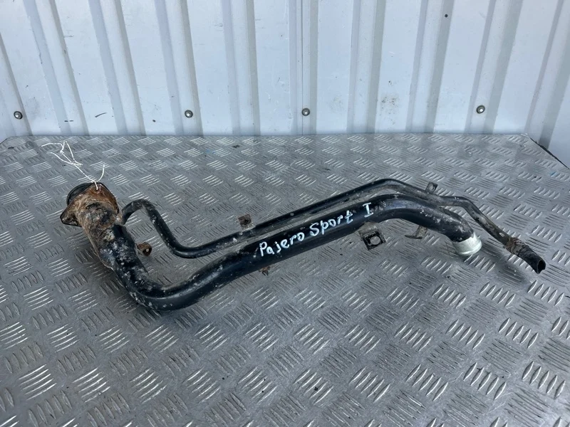 Горловина топливного бака Mitsubishi Pajero Sport 1996-2008 MR512421 K9#W