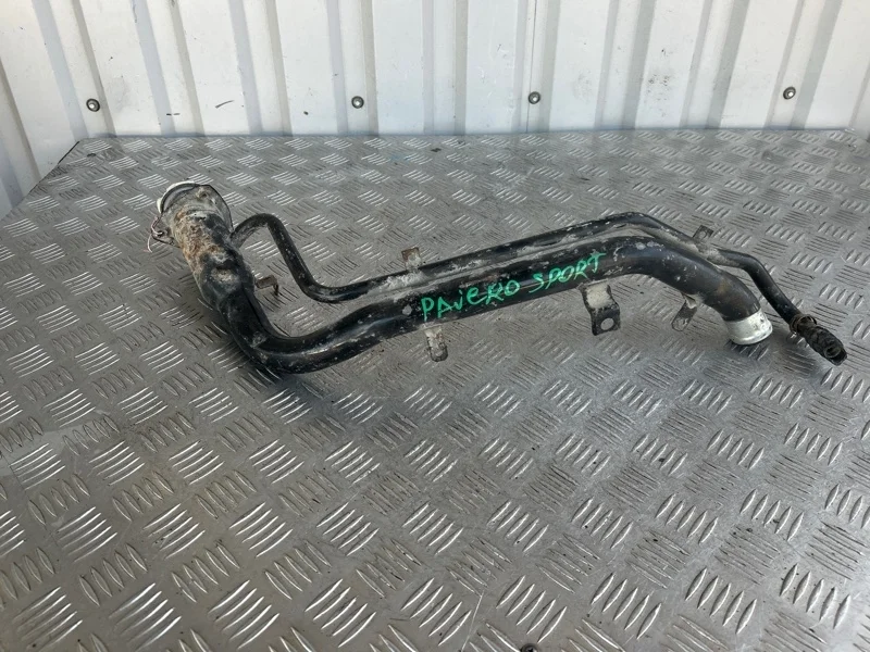 Горловина топливного бака Mitsubishi Pajero Sport 1996-2008 MR135539 K9#W