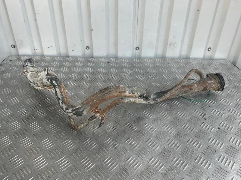 Горловина топливного бака MITSUBISHI LANCER 2000-2010 MR503893 CS