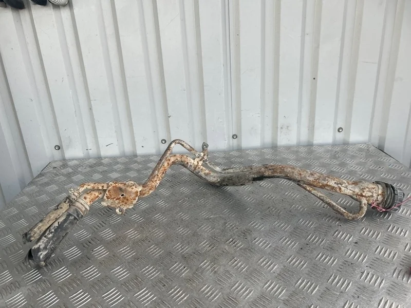 Горловина топливного бака MITSUBISHI LANCER 2000-2010 MR503893 CS