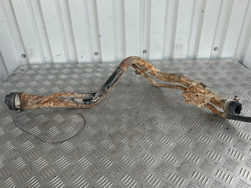 Горловина топливного бака MITSUBISHI LANCER 2000-2010 MR503893 CS