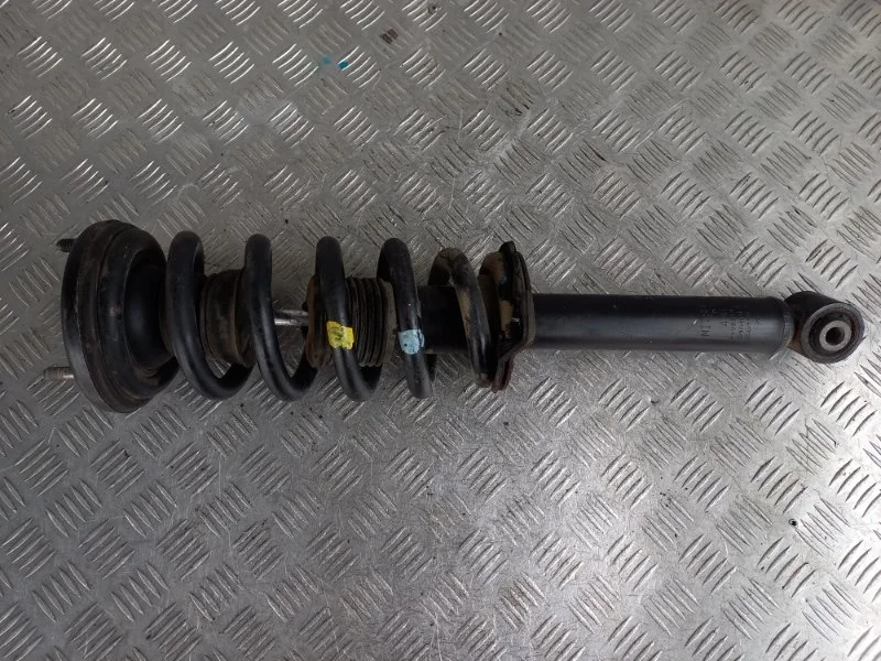 Стойка подвески Mitsubishi Pajero 4 2012 4062A024 V9#W, передняя