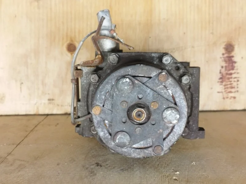 Компрессор кондиционера Mitsubishi Lancer 2000-2010 MR500007 CS3# 4G18