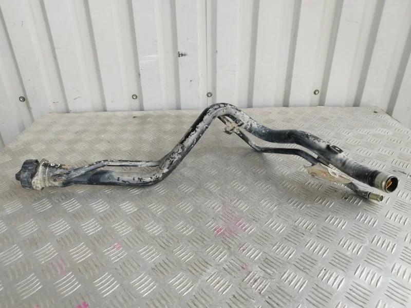 Горловина топливного бака MITSUBISHI LANCER 2000-2010 MR503893 CS#