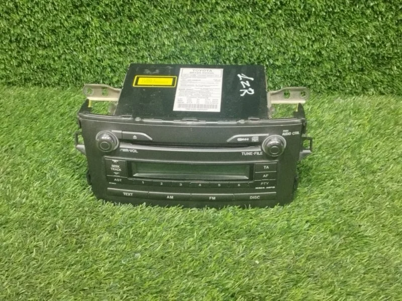 Магнитола TOYOTA AURIS 2006-2012 8612002520 1ZR-FE