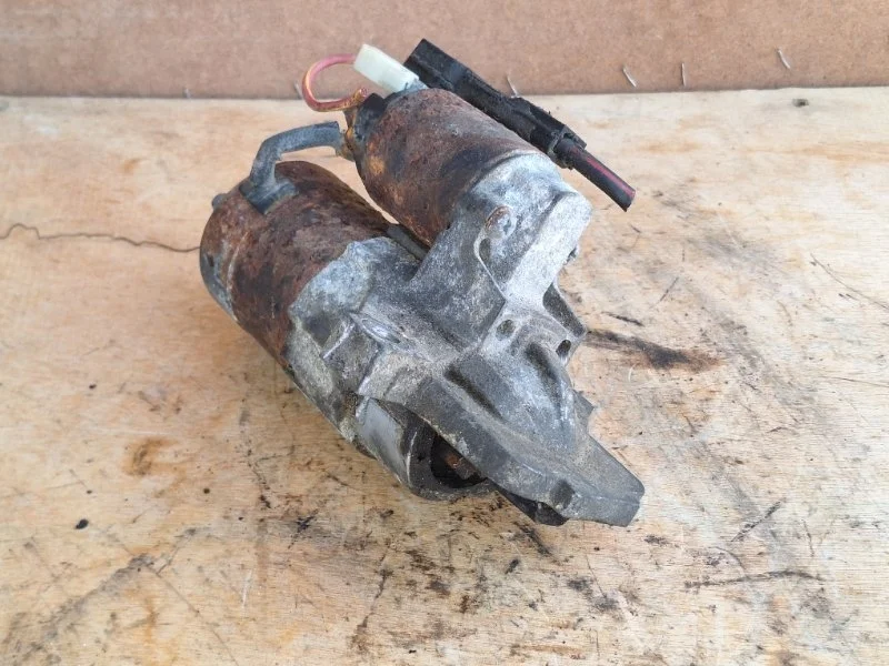 Стартер MAZDA 3 2003-2009 M000T90981 LF