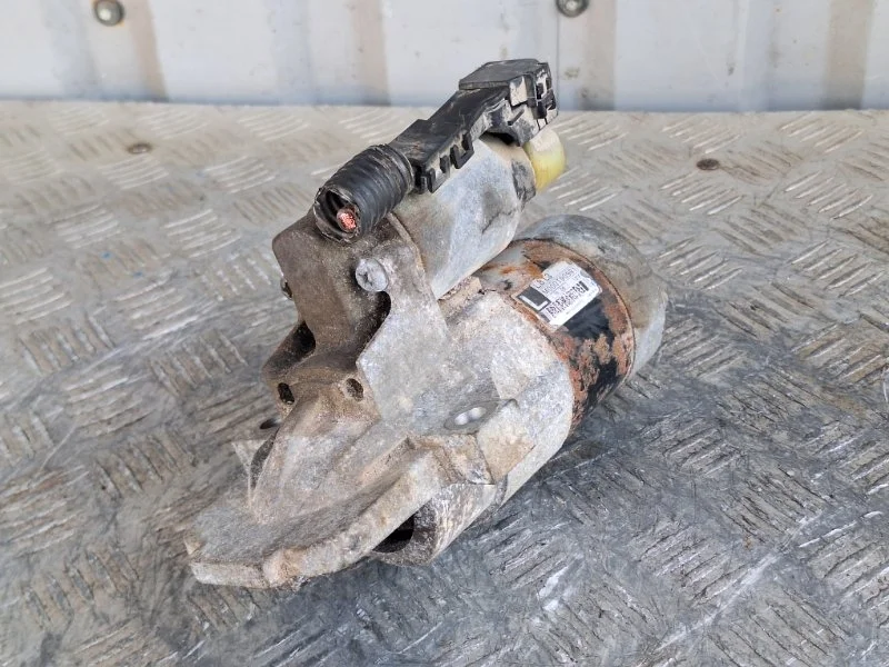 Стартер MAZDA 3 2003-2009 M000T90981 LF