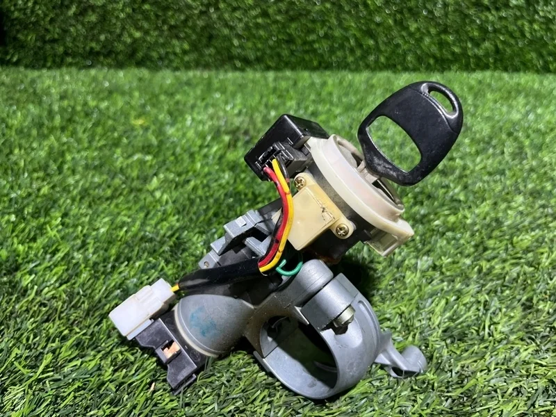 Замок зажигания Mitsubishi Lancer 2000-2010 MR587993