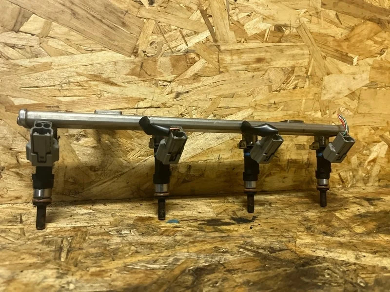 Форсунка топливная Mitsubishi Outlander 7Z03U 4B12