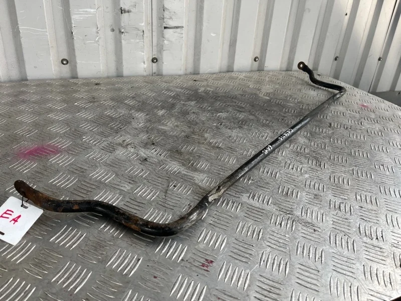 Стабилизатор поперечной устойчивости Mitsubishi Galant 1996-1999 MR272712 EA5A 6A13