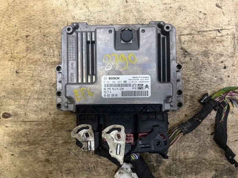 Блок управления двигателем PEUGEOT 308 0261201863 4A EP6