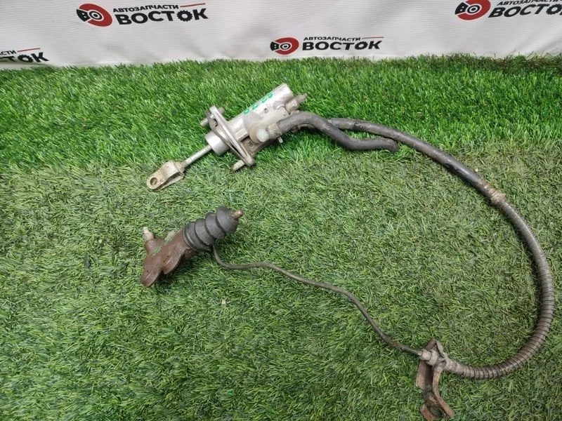 Главный цилиндр сцепления Mitsubishi Lancer MR491945 CS9W 4G63