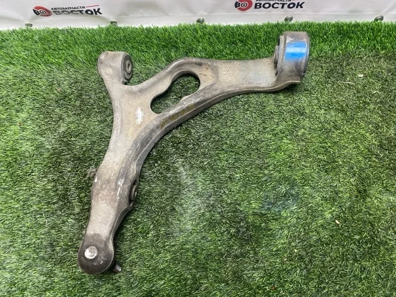 Рычаг нижний Volkswagen Touareg 2010-2018 7P0407151E, передний левый