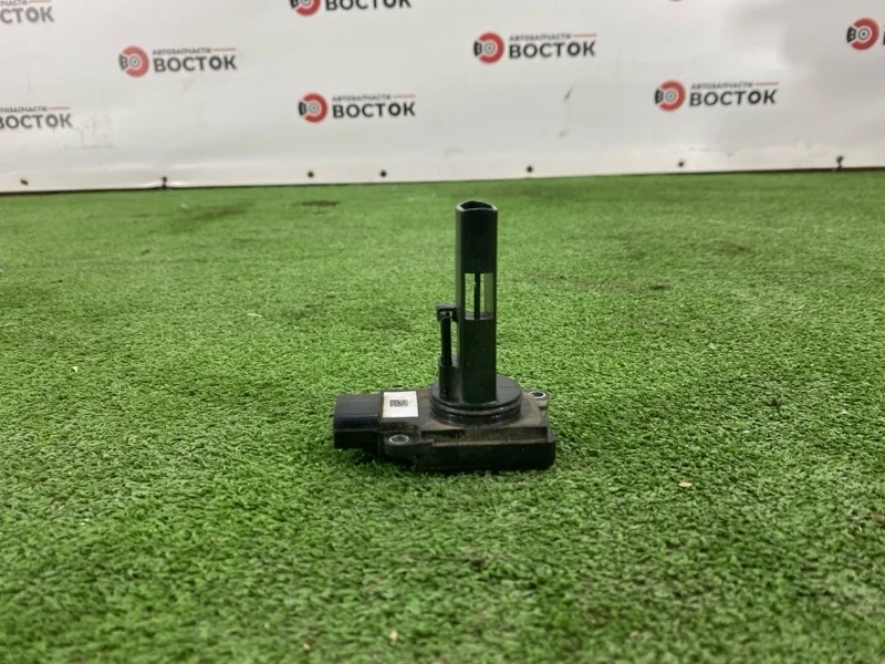 Датчик массового расхода воздуха Mitsubishi Outlander 2003-2006 MR985187 CU5W 4G69