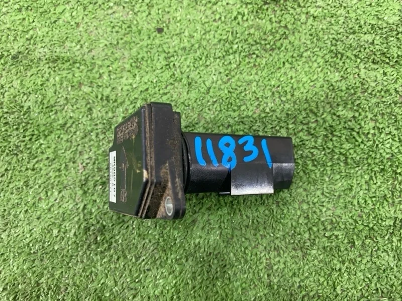 Датчик массового расхода воздуха Mitsubishi Outlander 2003-2006 MR985187 CU5W 4G69