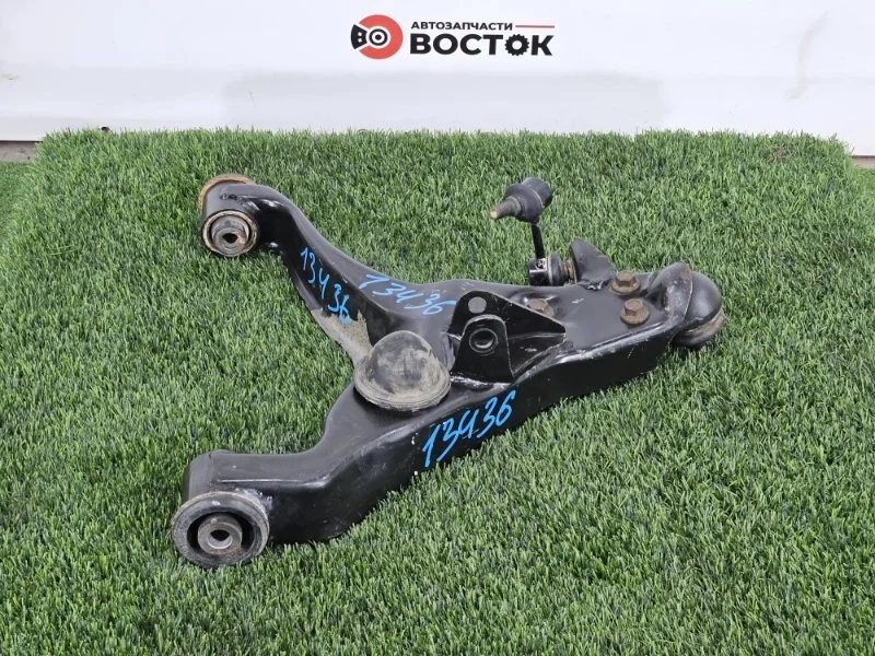 Рычаг нижний Mitsubishi Pajero 2005 MR496796 V68W V78W 6G72, передний правый