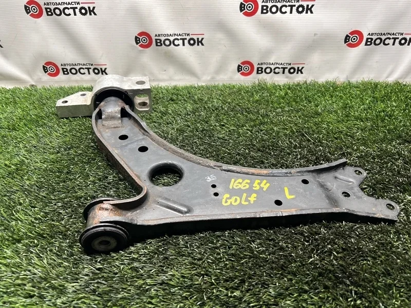 Рычаг нижний Volkswagen Golf 1K0407189E, передний левый