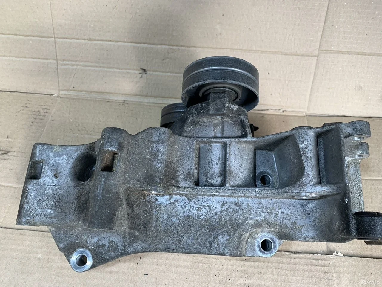 Кронштейн генератора volkswagen golf 4 1.4 и 1.6л