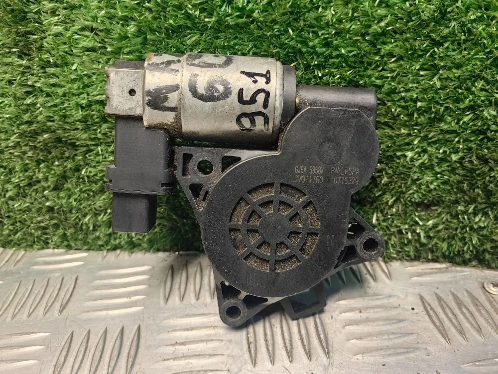 Моторчик стеклоподъемника Mazda 6 GG