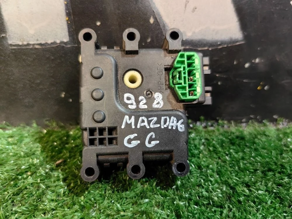 Моторчик заслонки отопителя Mazda 6 GG