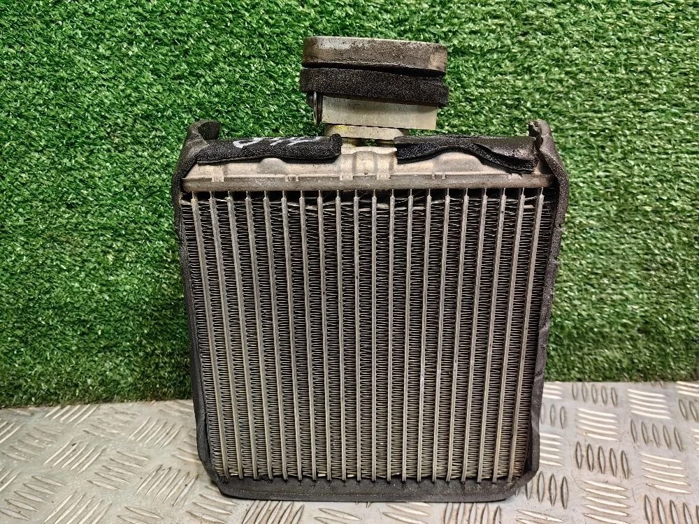 Испаритель кондиционера Nissan Almera N16