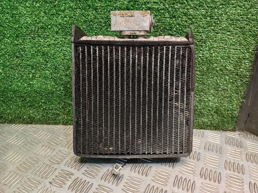 Испаритель кондиционера Nissan Primera P12