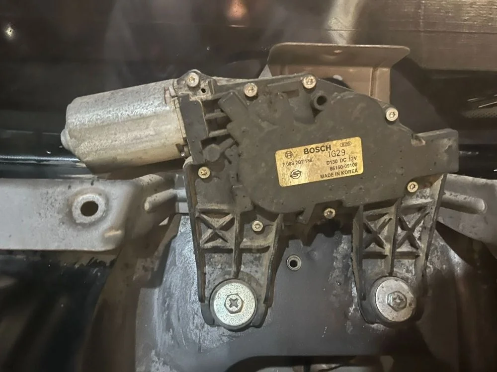 Моторчик очистителя заднего стекла Ssangyong Kyron