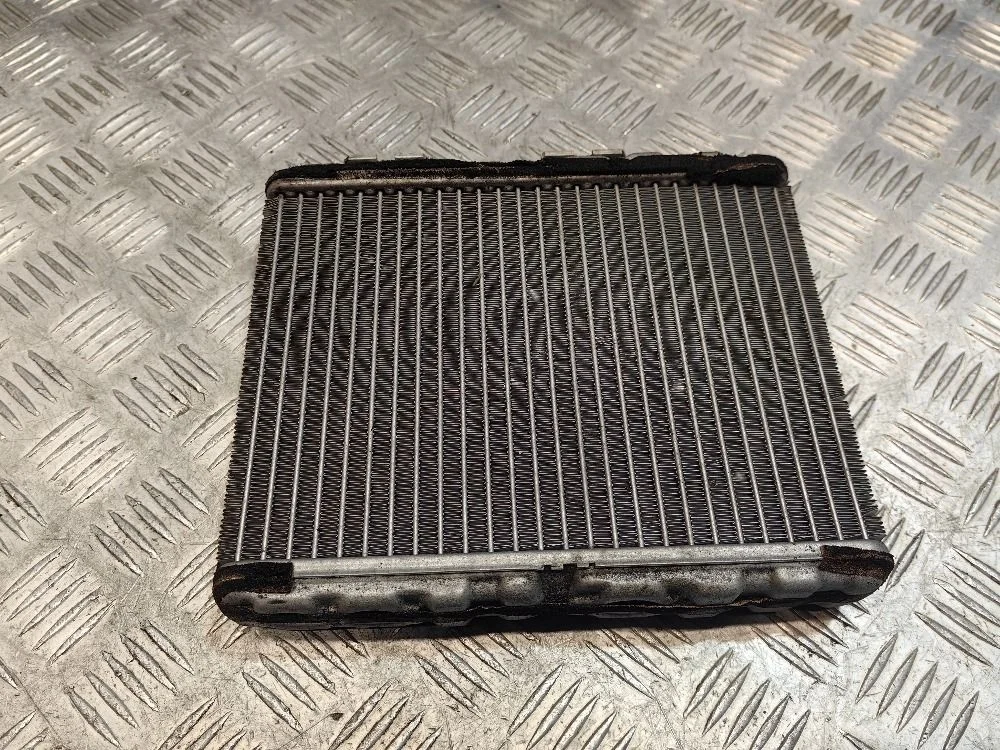 Радиатор отопителя Nissan Primera P12