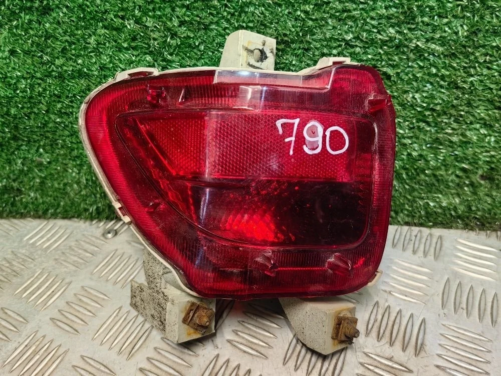 Фара противотуманная задняя левая Toyota RAV4 3