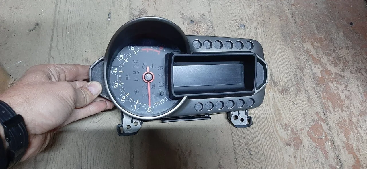 Щиток приборов Chevrolet Aveo T300 95329926