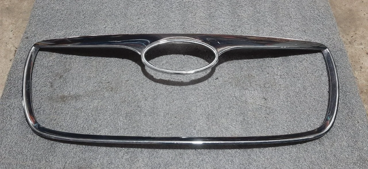 Накладка решетки радиатора Hyundai Santa Fe 2010 863522B710, передняя