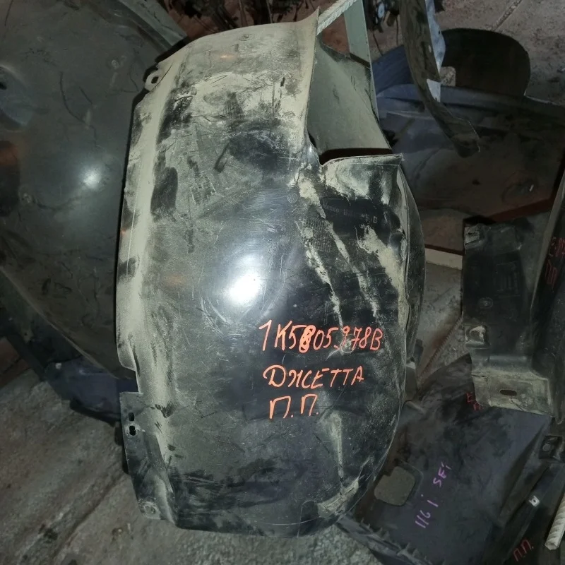 Подкрылок передний правый Volkswagen jetta