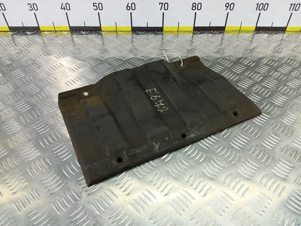 Дефлектор радиатора (Пыльник) LAND ROVER DISCOVER