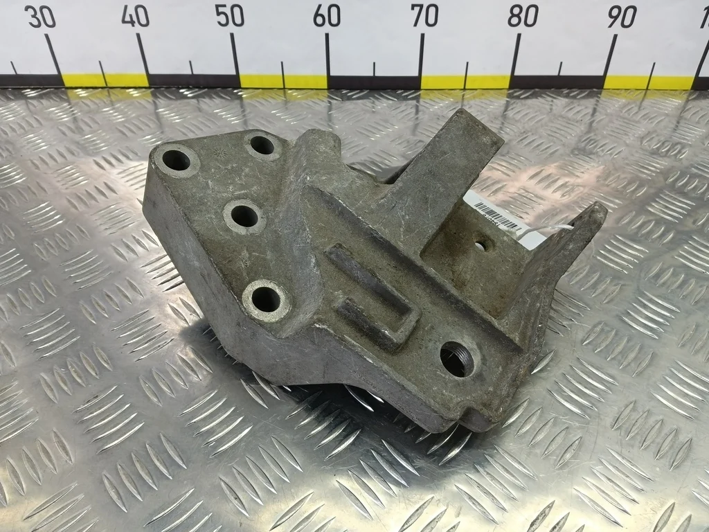 Кронштейн двигателя (ДВС) LAND ROVER FREELANDER I