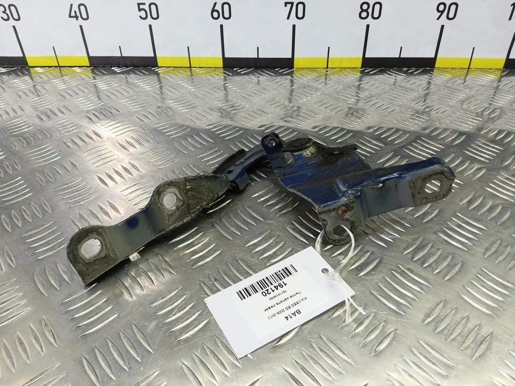 Петля капота левая Kia Ceed ED (2006—2010)