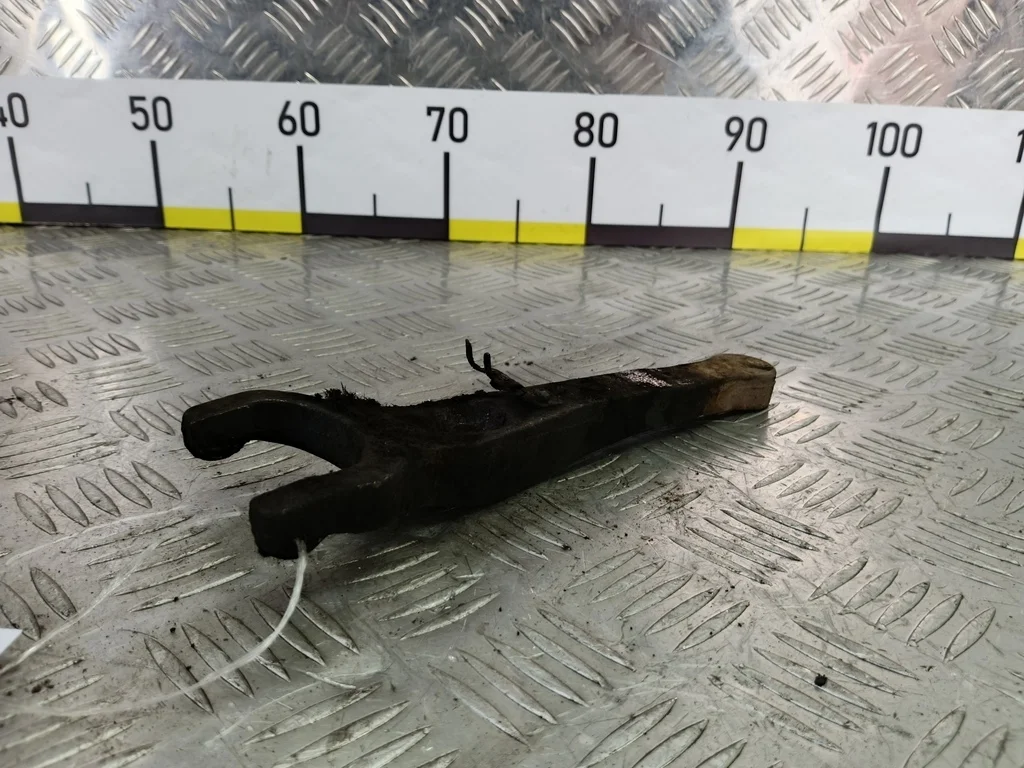 Вилка сцепления MITSUBISHI L200 IV (2006—2014)