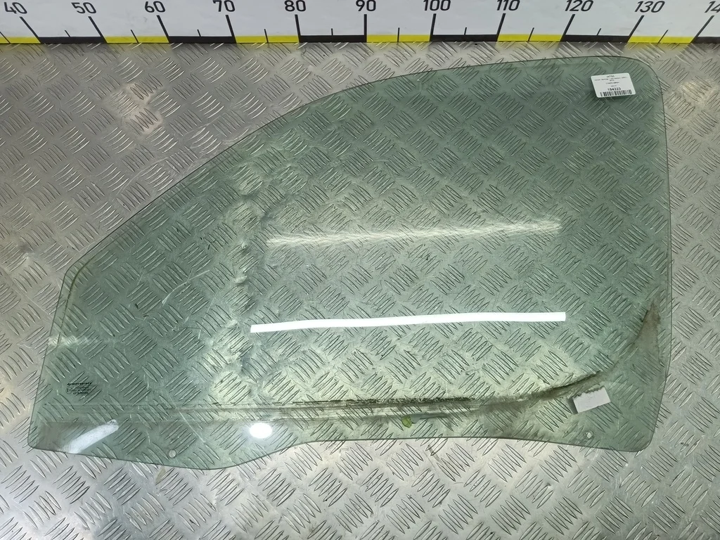 Стекло двери передней левое Citroen Berlingo I ре