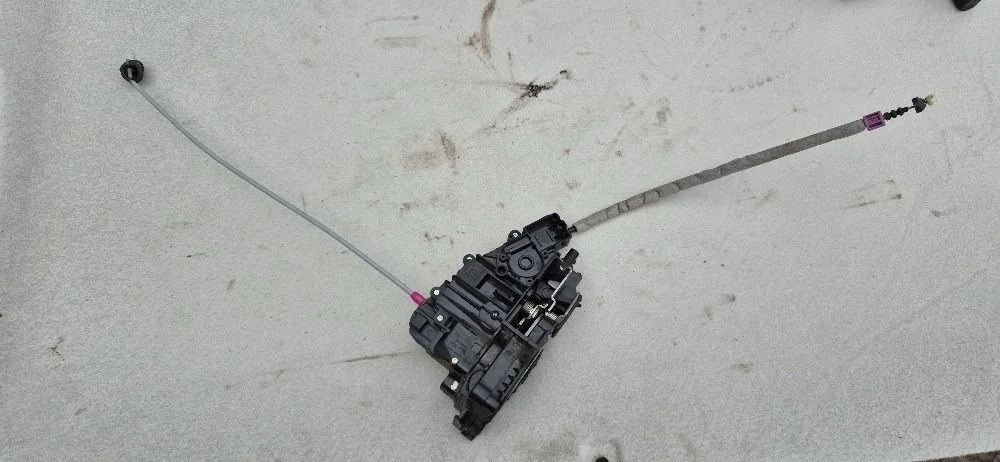 Замок двери задней правой  Mercedes Benz GL 166