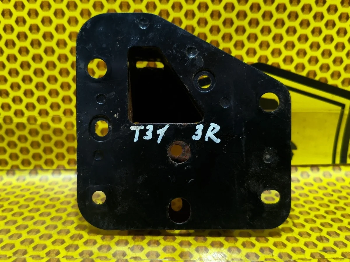 Кронштейн усилителя бампера Nissan X-Trail 2012 85210JG01A T31 M9R, задний правый