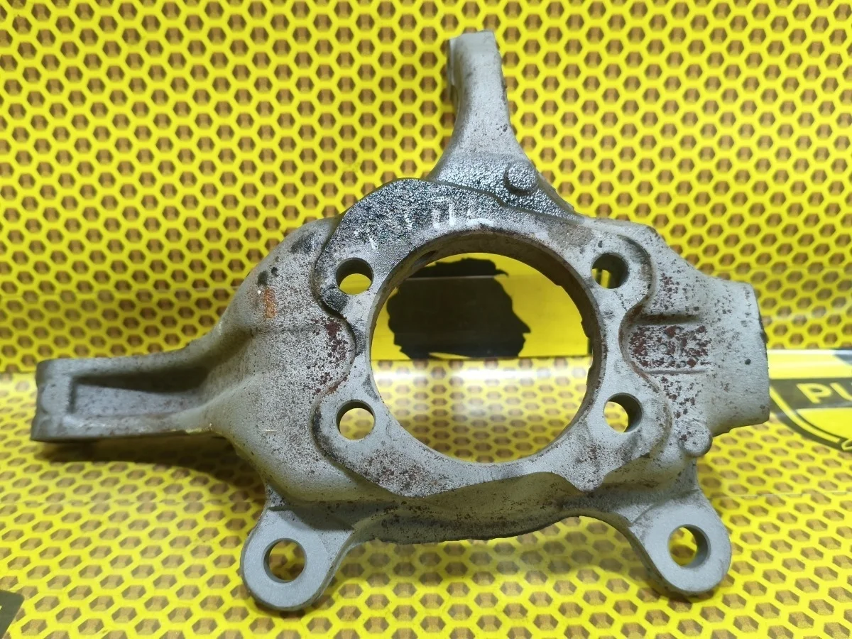 Кулак поворотный Nissan X-TRAIL 2012 40015JD000 T31 M9R, передний левый