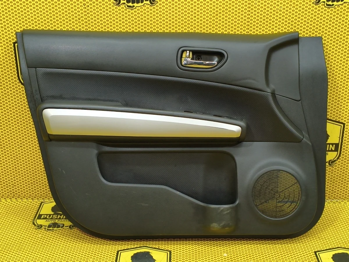 Обшивка двери Nissan X-TRAIL 2012 80900JH14C T31 M9R, передняя правая