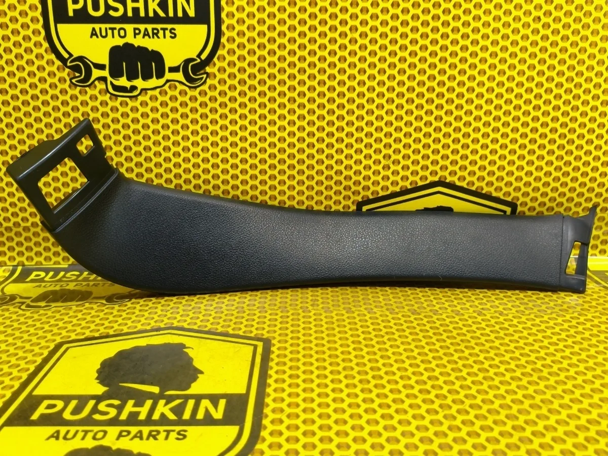 Обшивка крышки багажника Nissan X-TRAIL 2012 90902JG00A T31 M9R, правая