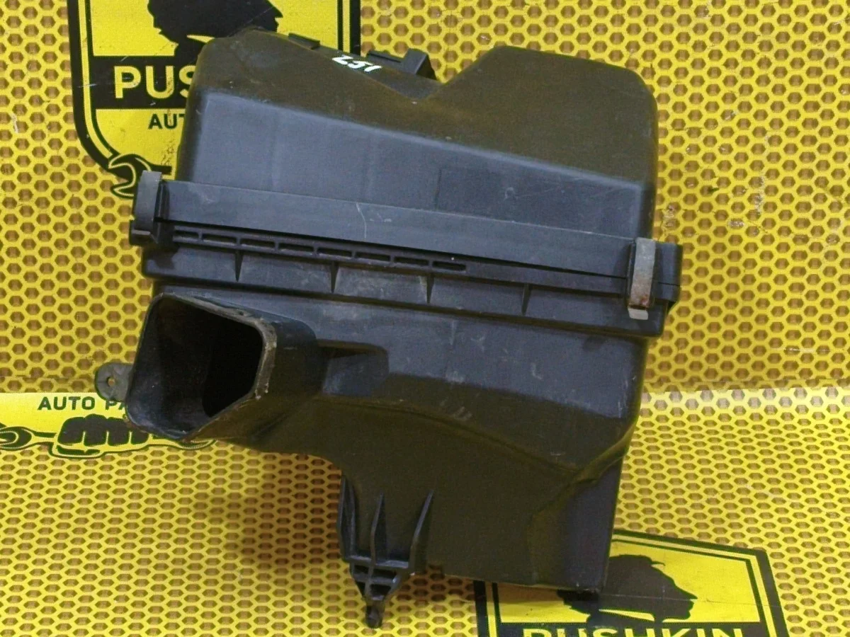 Корпус воздушного фильтра Nissan Murano 2011 165001AA0A Z51 VQ35DE