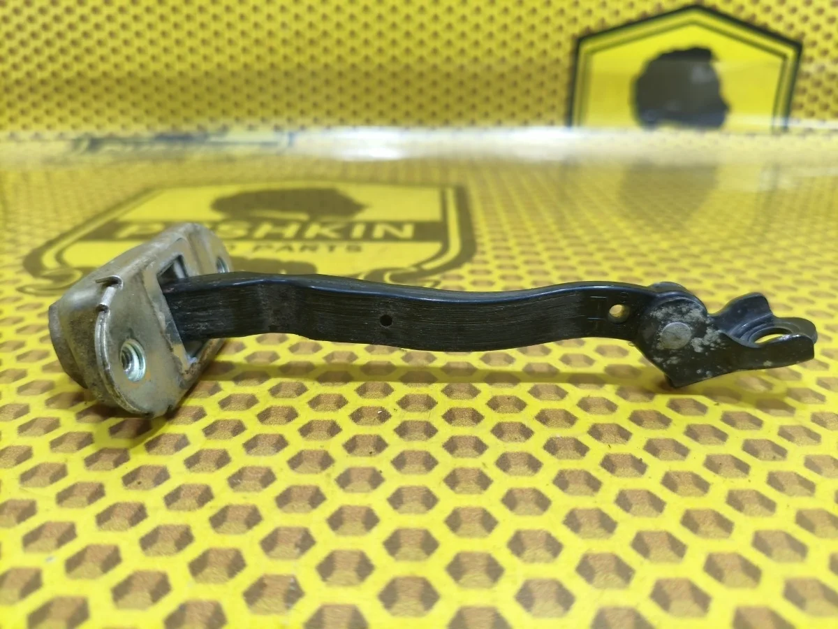 Ограничитель двери Nissan Murano 2011 804301AA0A Z51 VQ35DE, передний правый