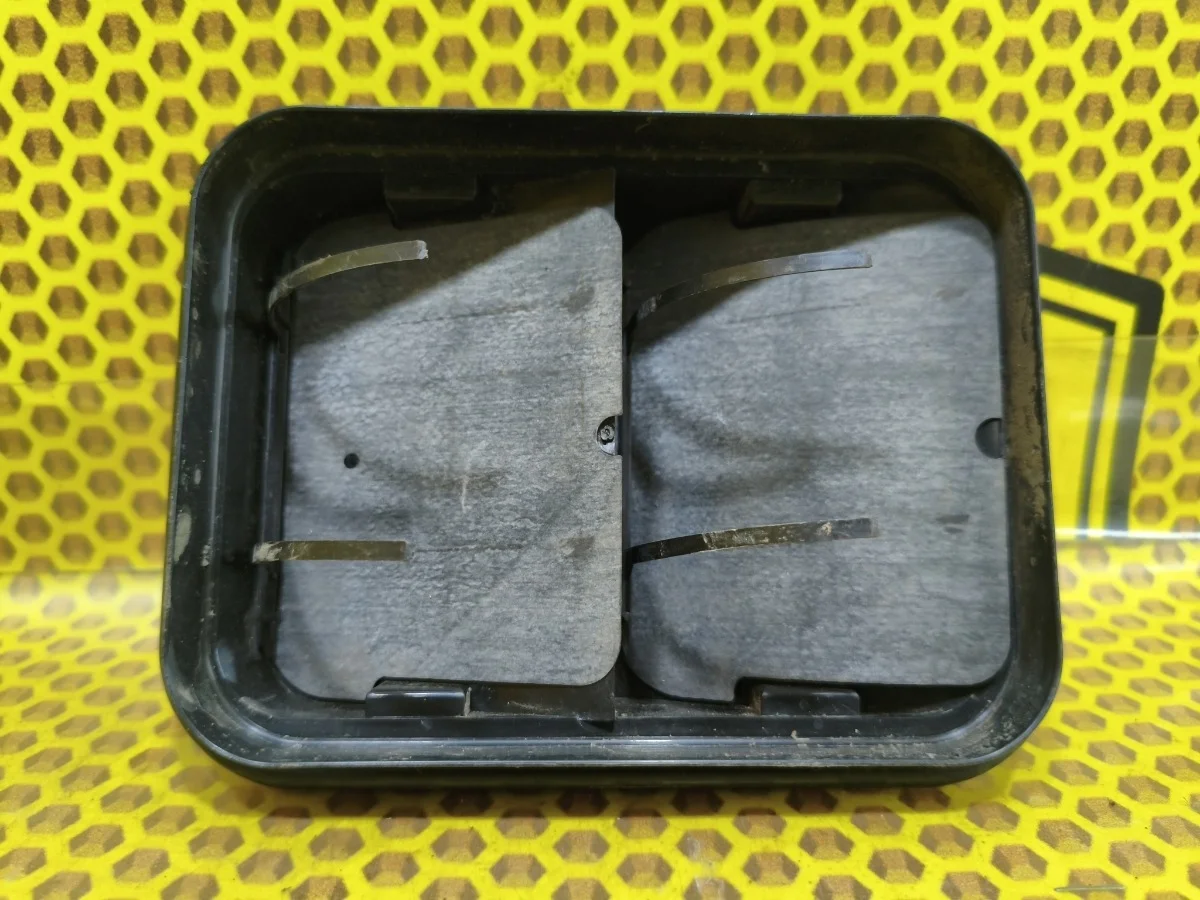 Решетка вентиляционная Nissan Murano 2011 76804ED50A Z51 VQ35DE, задняя правая