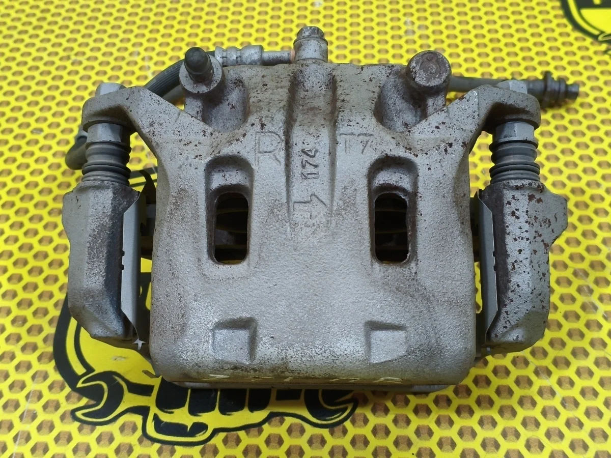 Суппорт Nissan Murano 2011 41001EG50A Z51 VQ35DE, передний правый