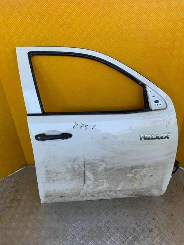 Дверь передняя правая Toyota Hilux (2015-2021) 2017 67001KK010 ПИКАП 2.4 D 2GDFTV