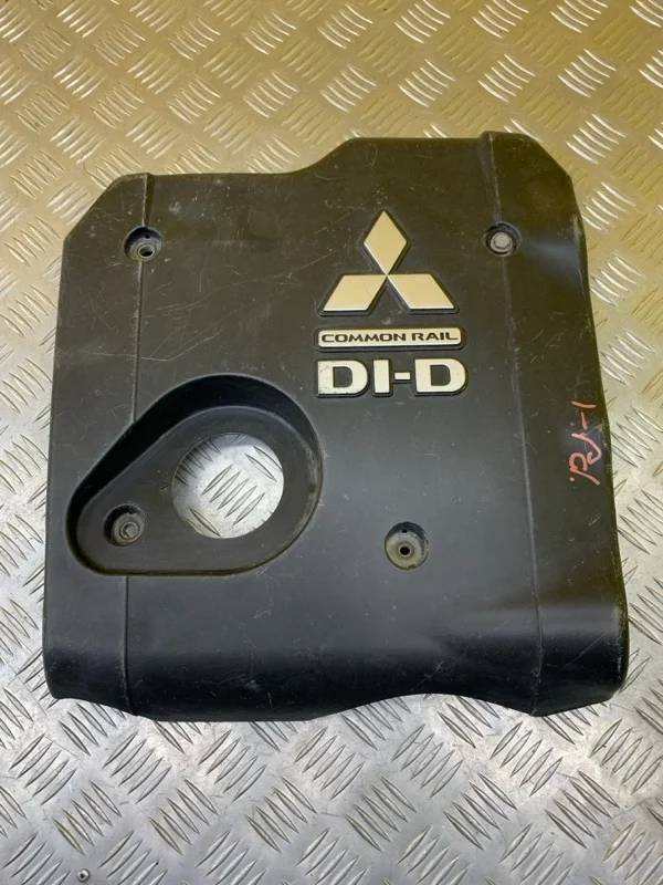 Декоративная крышка двигателя Mitsubishi L200 (2006-2015) 2007 MN171914