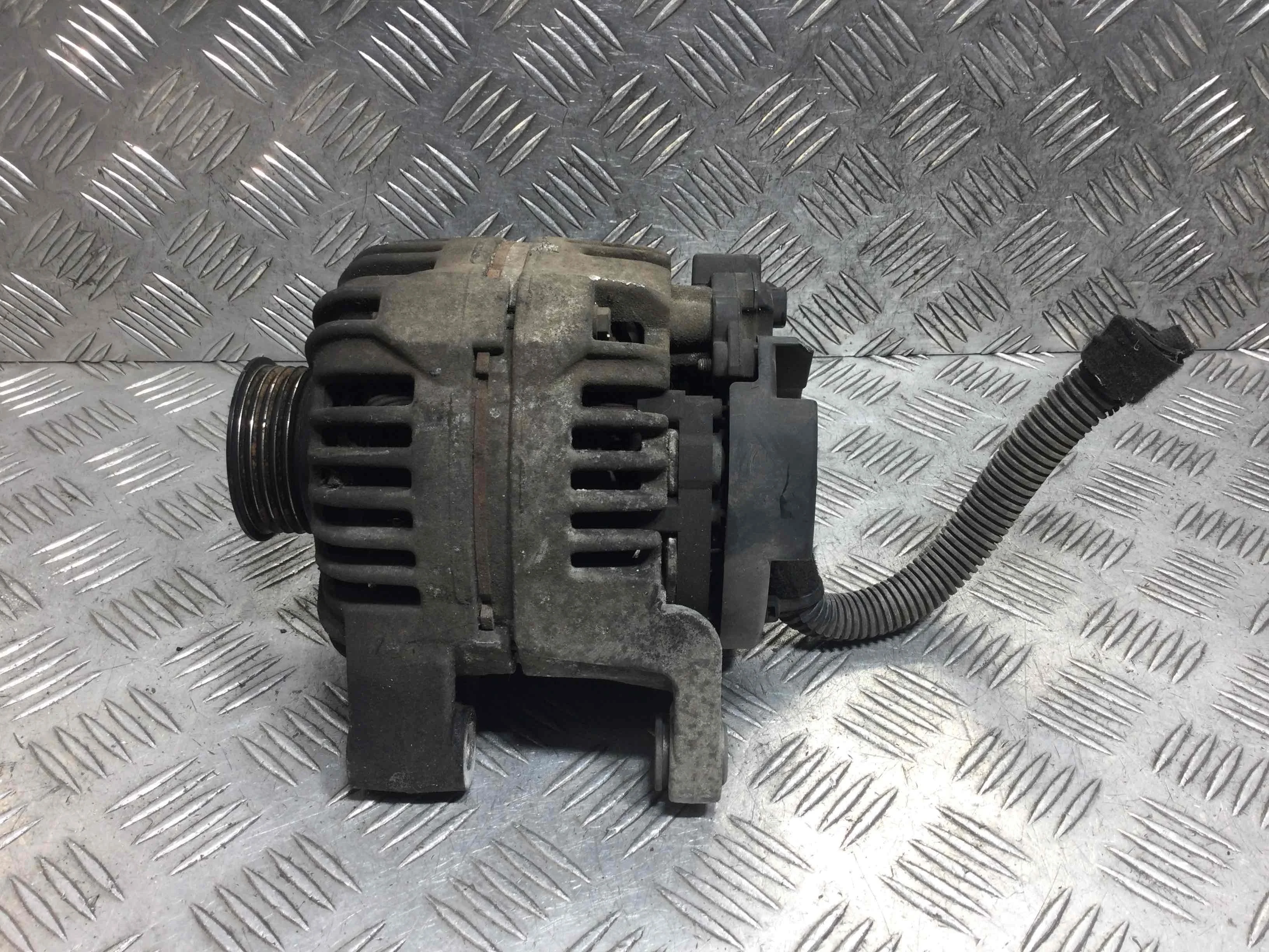 Генератор Opel Corsa D (2006-2011) бензин 1.4 i Механика Х/б