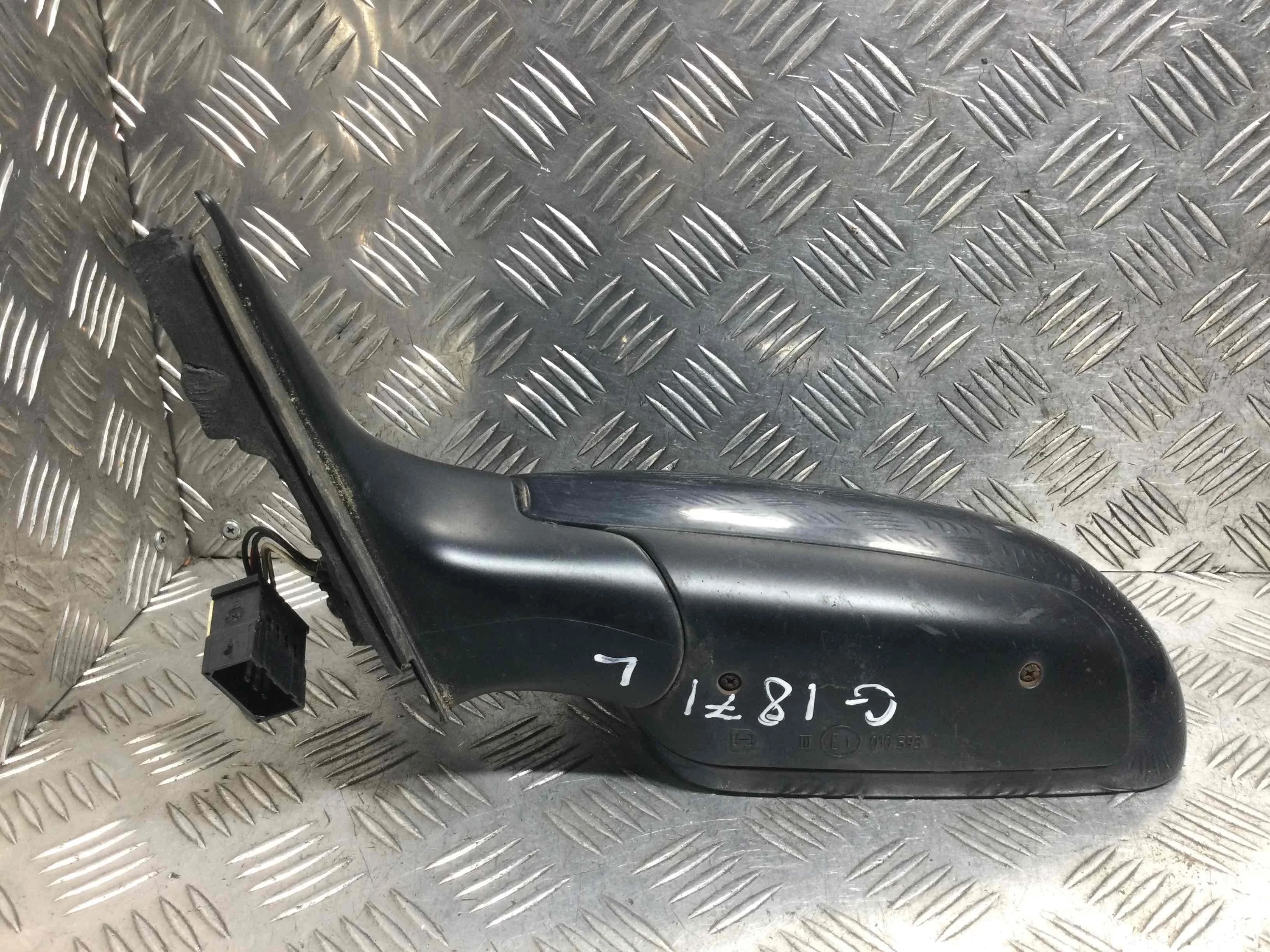 Зеркало наружное левое Audi A6 C5/4B (1997-2004) дизель 2.5 TDI Автомат Универсал